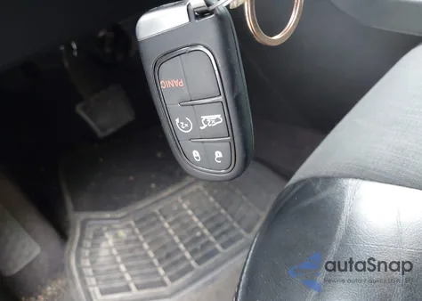 2018 Jeep Cherokee Latitude Plus 4X4 z USA, uszkodzony, nr VIN 1C4PJMLB4JD536010